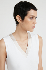 V-NECK MICRO RIB TOP - PEARL BEIGE