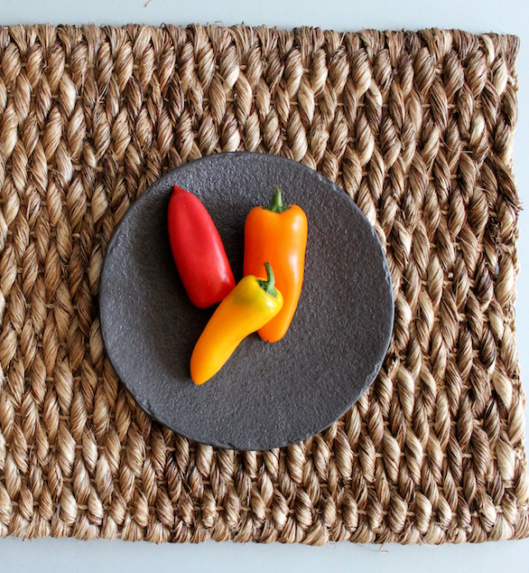 Black Vintage Stone Side Dish Plate Large - 빈티지 블랙 빈티지 스톤 원형찬기