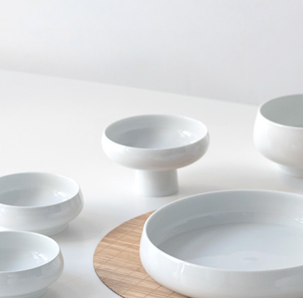Raised-Foot Side Dish Bowl - 굽 높은 둥근 찬기