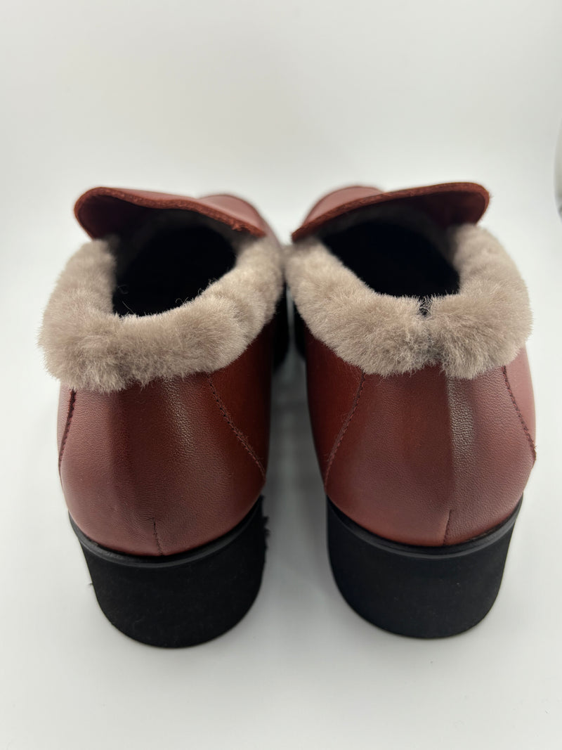 [T. RABOTIN] GAB SHEARLING LOAFER - BRICK
