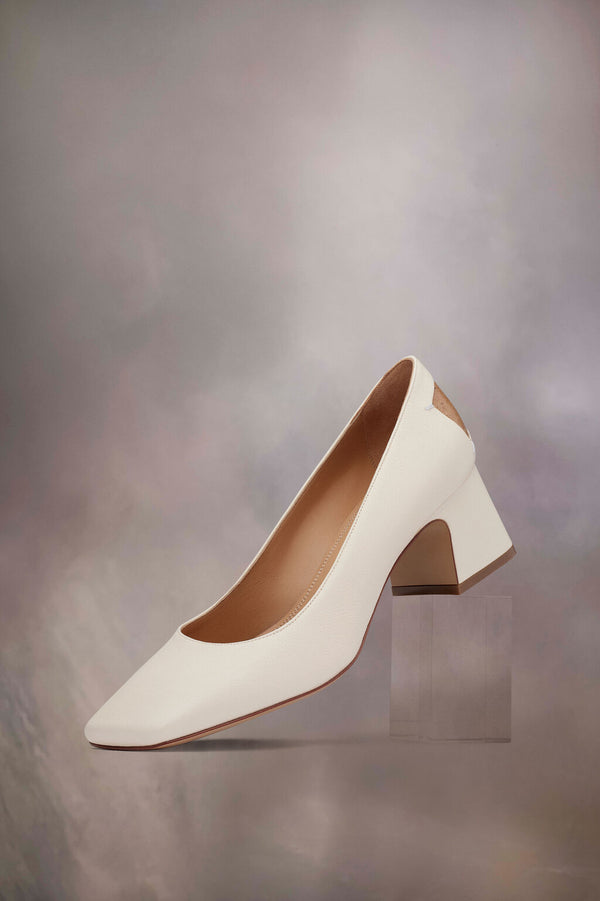 [M. MARGIELA] Four Stitches Décortiqué Pump - WHITE