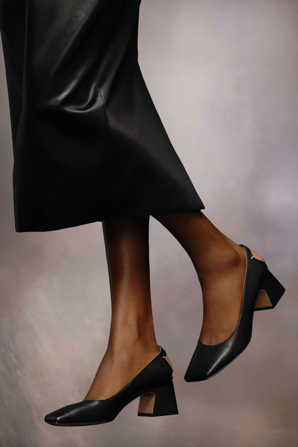 [M. MARGIELA] Four Stitches Décortiqué Pumps -  BLACK