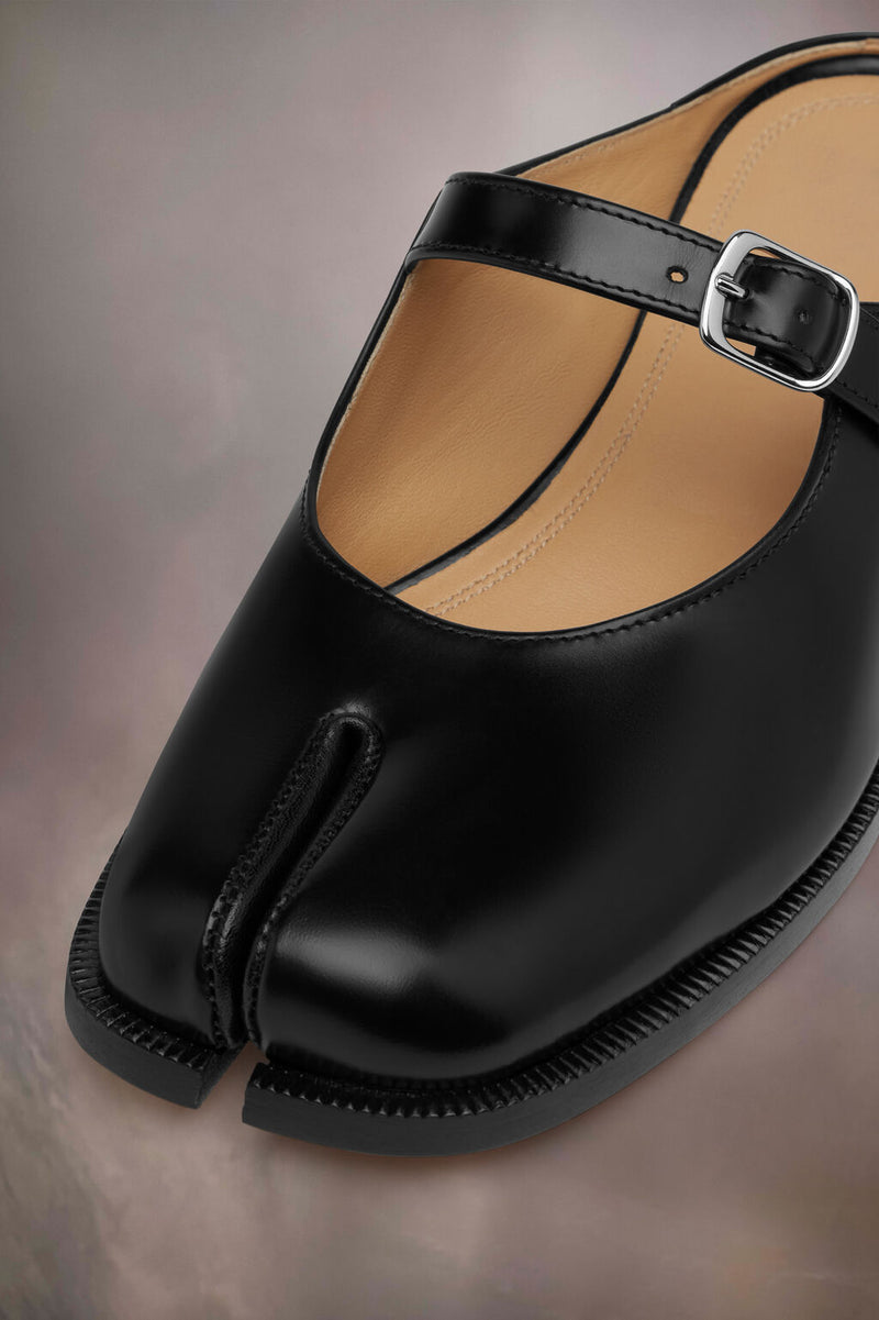 [M. MARGIELA] TABI CITY MARY JANE MULES - BLACK
