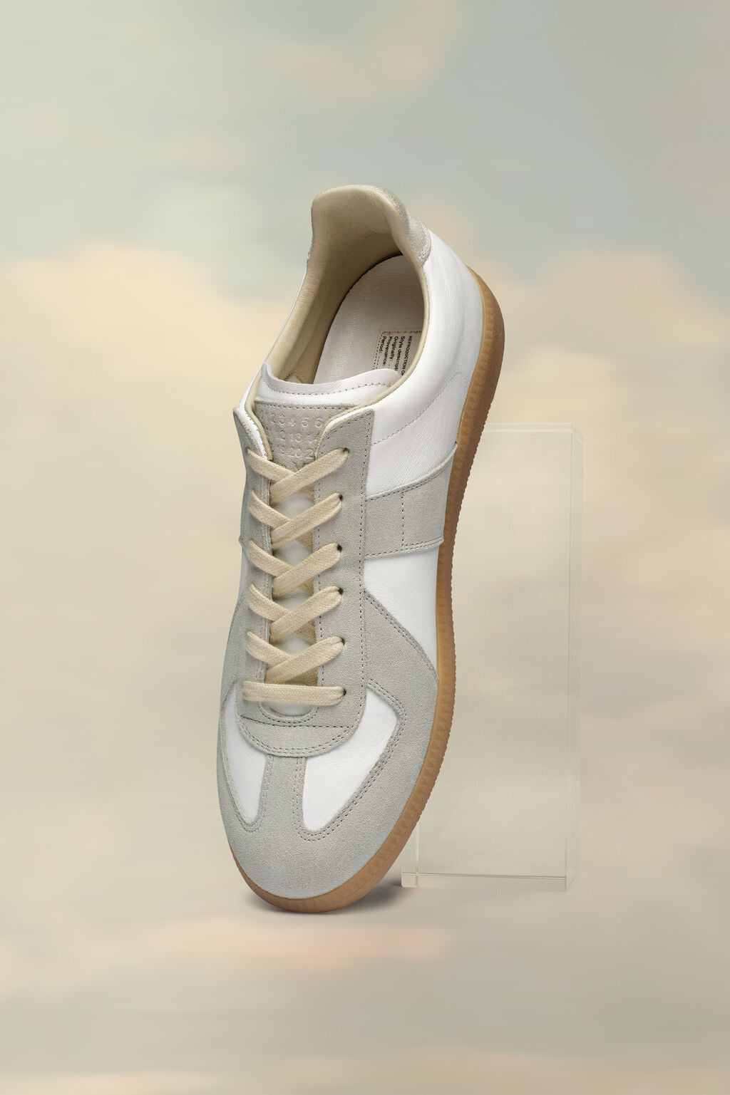 【関税＆送料込み】Maison Margiela Sneakers Dirty White $740 Maison Margiela Dirty Treatment Distressed Logo Sock