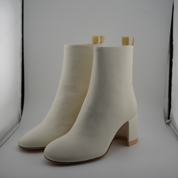 [AGL] LUNAR BOOTIE - OFF WHITE
