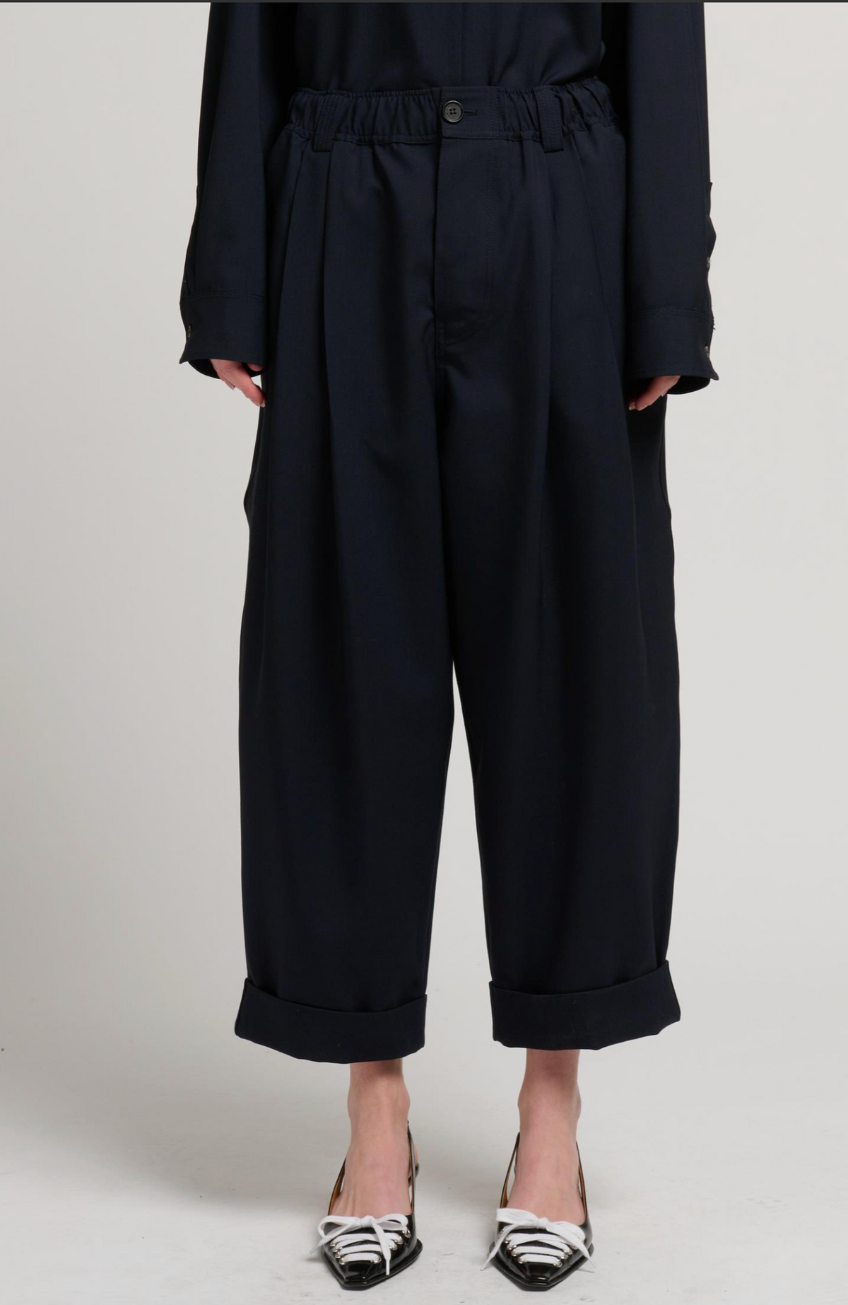 Blublack canvas pants with pleats