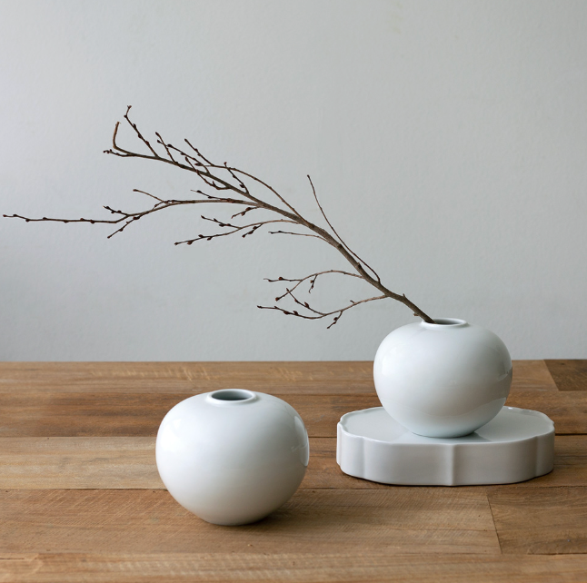 Single-Stem Porcelain Vase - 한송이 화병