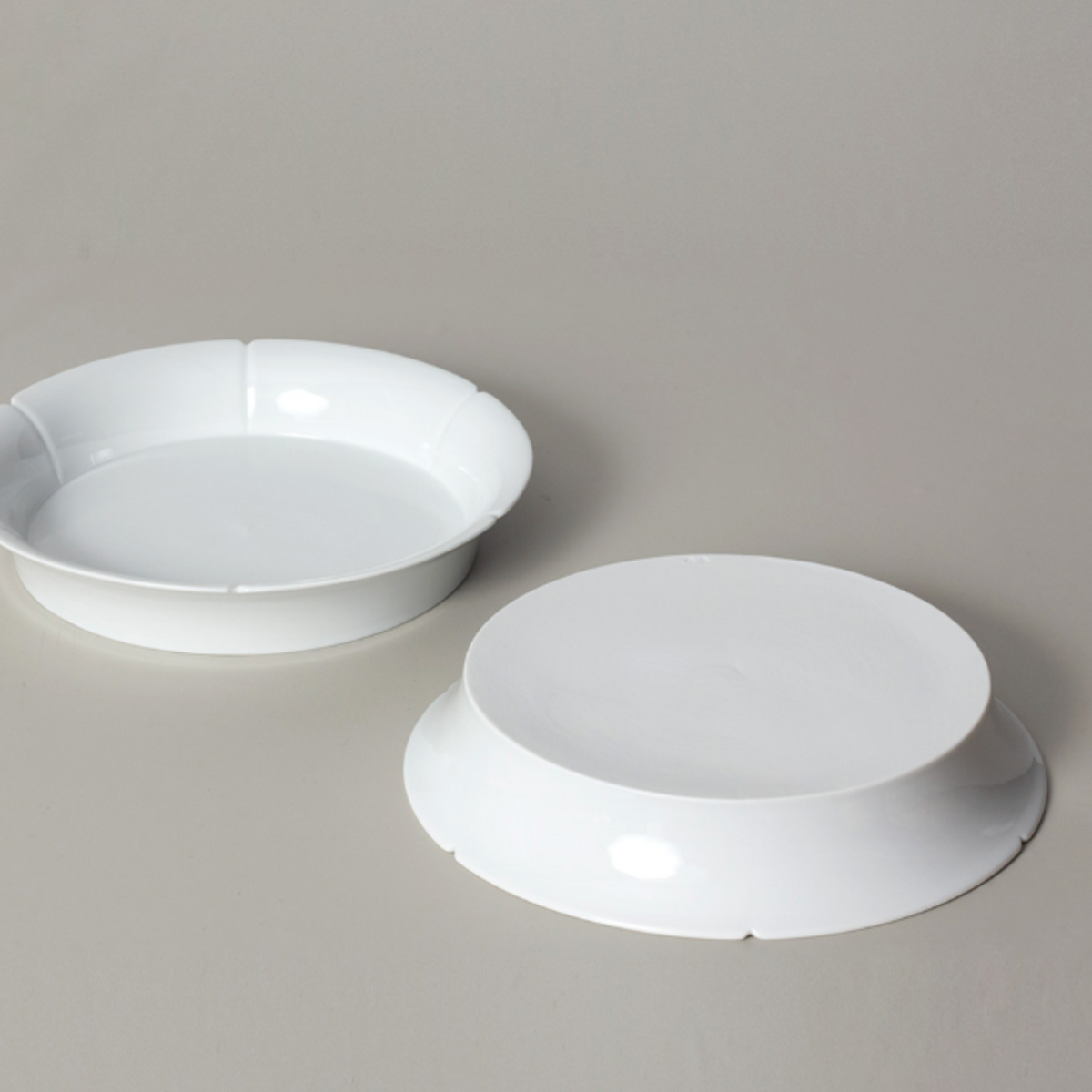 White Morning Glory Trumpet Plate Medium - 나팔 화형 접시 (중)