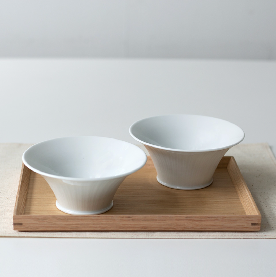 White Flared Striped Dessert Bowl  - 나팔 줄무늬 디져트 볼