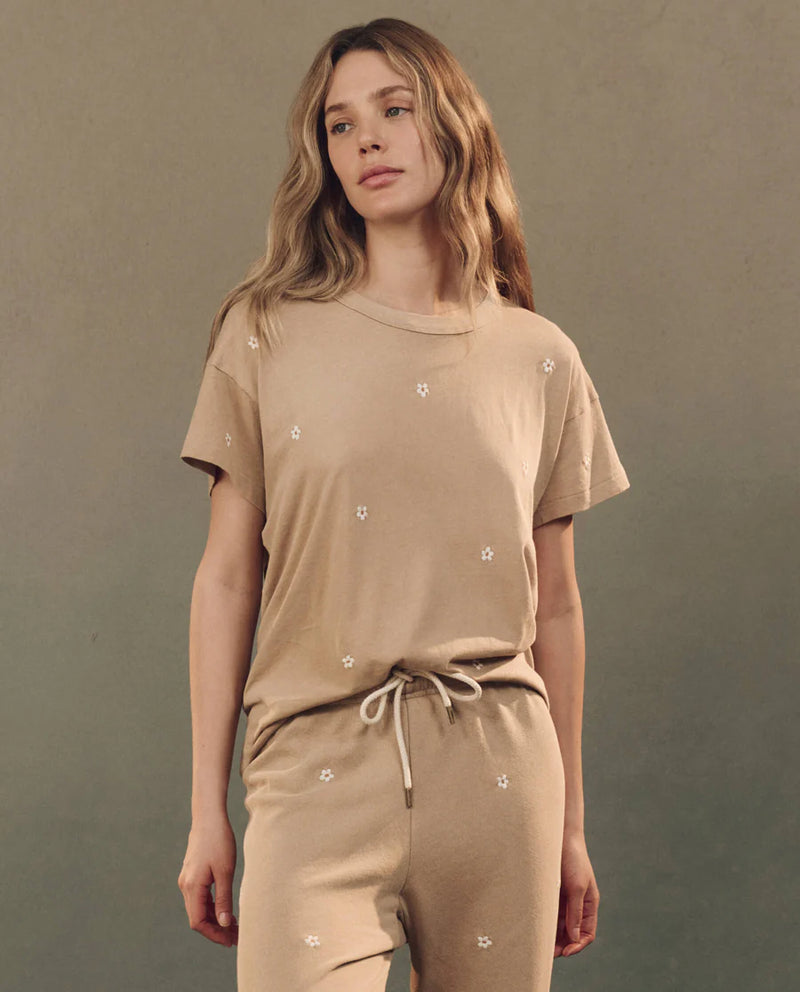 [The Great] The Boxy Crew - Khaki W/ Daisy Embroidery