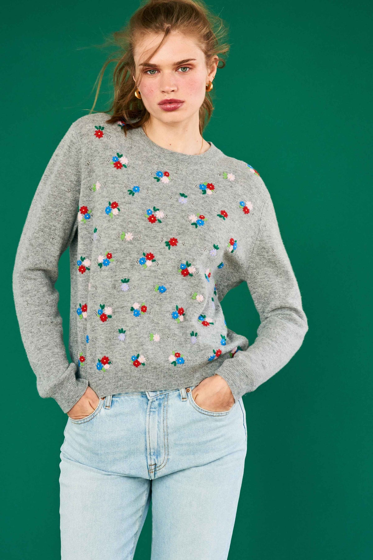 Wool Cashmere Embroidered Floral Crew