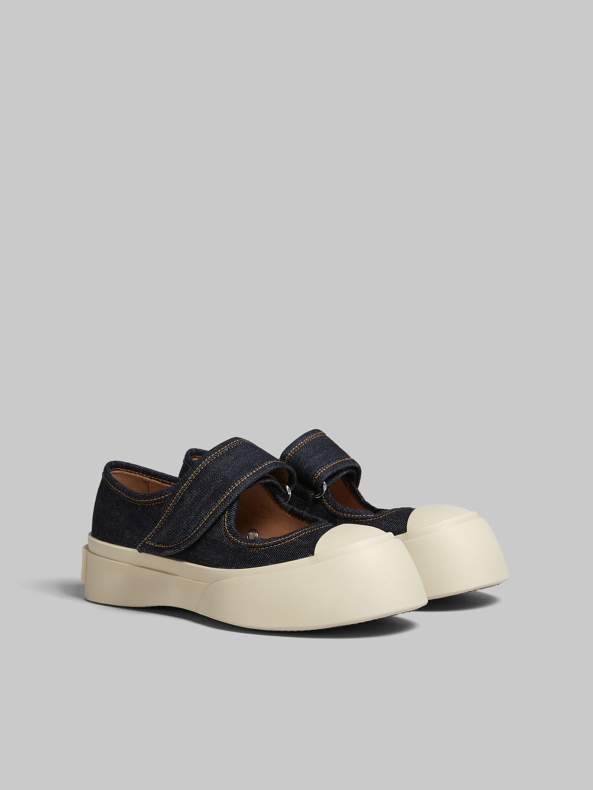 Mary Jane  Sneakers